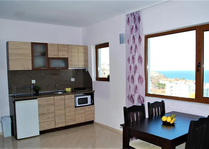 Guest house Family 2*