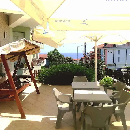 بيت ضيافة Family بايالا