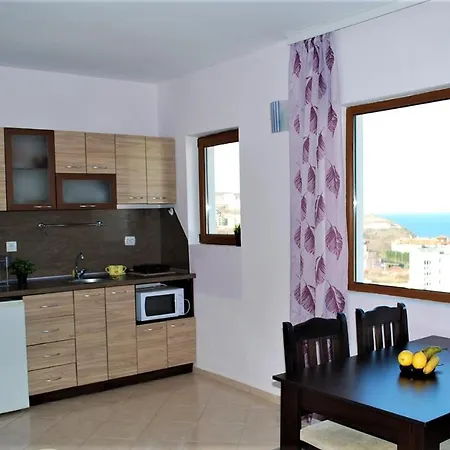 بيت ضيافة Family 2*