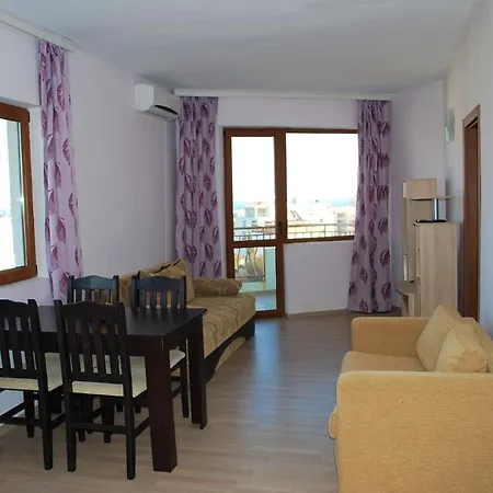 Family 2* بايالا