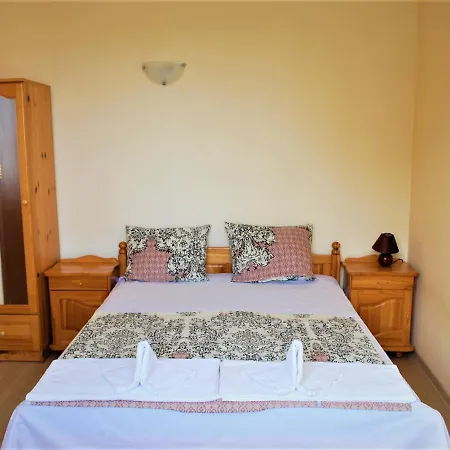 Family بيت ضيافة بايالا