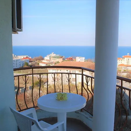 بيت ضيافة Family بايالا