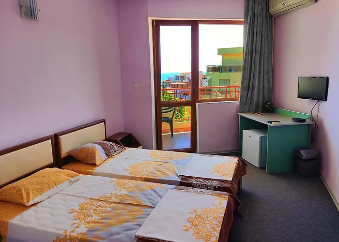 ゲストハウス Family 2*