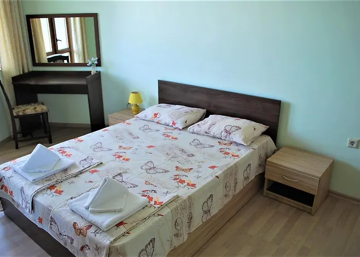 Family ゲストハウス ビャラ